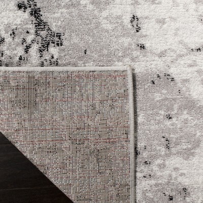 Skyler 6'7" Square Grey/Ivory Synthetic Medallion Area Rug
