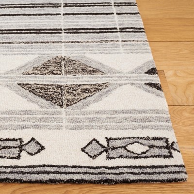 Ivory and Grey Hand-Tufted Wool Runner Rug 2'3" x 8'