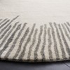 Fifth Avenue FTV129 Hand Tufted Indoor Rugs - Safavieh - 3 of 3