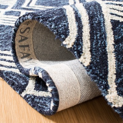 Navy and Ivory Hand-Tufted Wool Round Area Rug