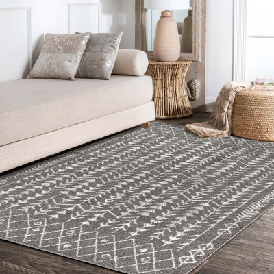 Ziri 4' x 6' Grey and Cream Synthetic Moroccan Area Rug