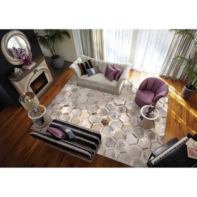 Handmade Silver Geometric Cowhide Area Rug, 5'3" x 7'5"