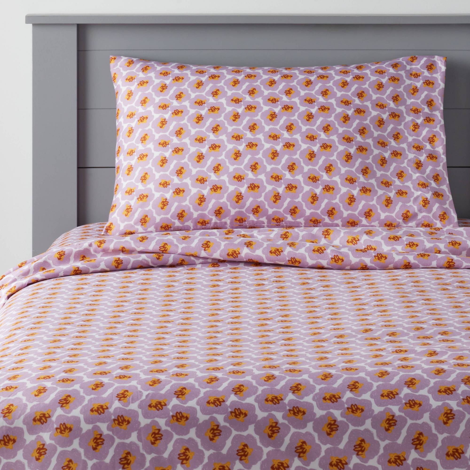 Queen Purple Flowers Kids' Sheet Set - Pillowfort™
