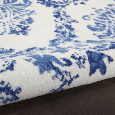 Ivory Floral Essence 8' x 10' Reversible Synthetic Rug