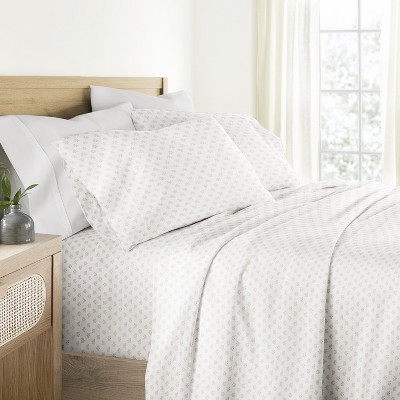 Moon Daisies Cotton Bed Sheets – Ultra-Soft, Easy Care, Sateen Finish, Soft and Stylish - Becky Cameron