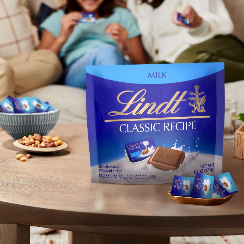 Lindt Classic Recipe Milk Chocolate Candy Pouch - 30ct/6oz, 4 of 7