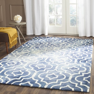 Hand-Tufted Navy and Ivory Wool Rectangular Area Rug, 4' x 6'