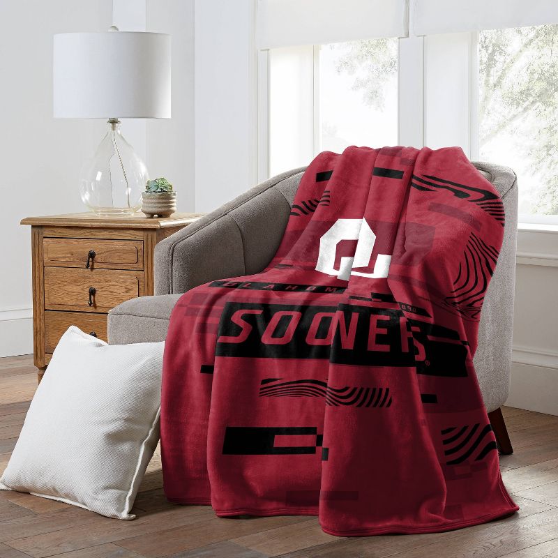 NCAA Oklahoma Sooners Digitized 60 x 80 Raschel Throw Blanket, 3 of 6