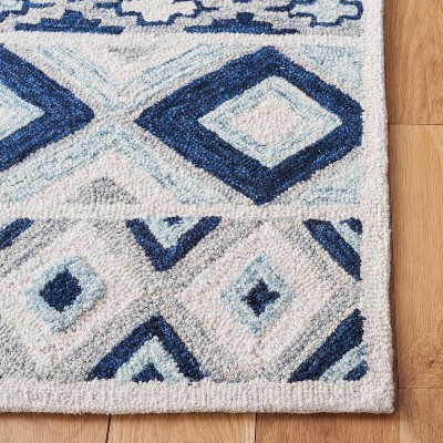 Hand-Tufted Blue and White Wool Geometric Area Rug, 5' x 8'