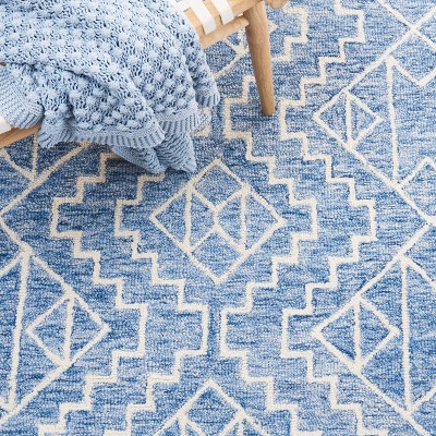 Ivory and Blue Hand-Tufted Wool Area Rug, 3' x 5'