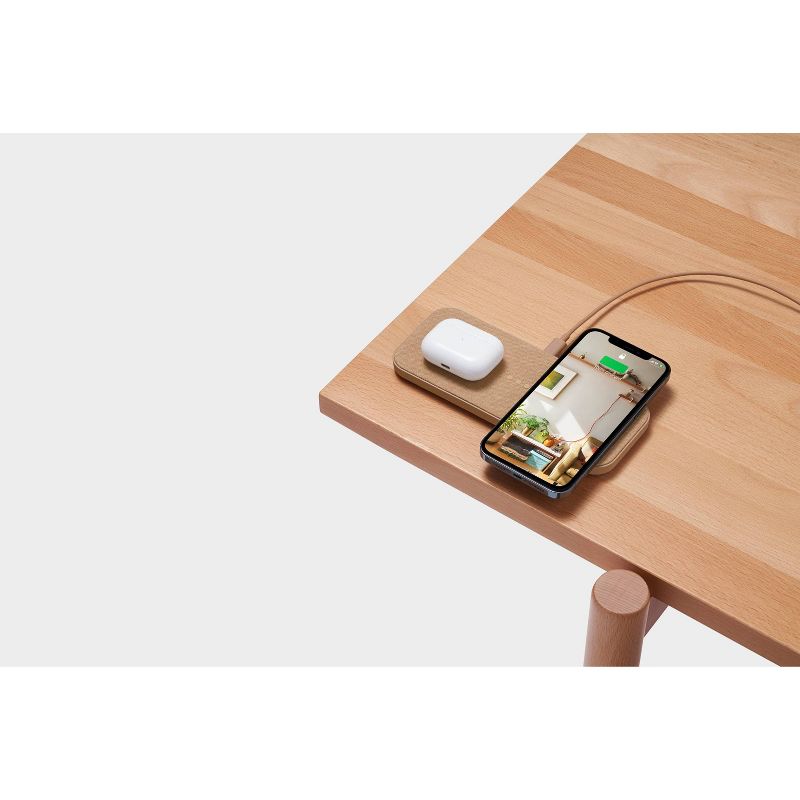 Courant Essentials CATCH:2 Multi-Device Wireless Charger, 4 of 7