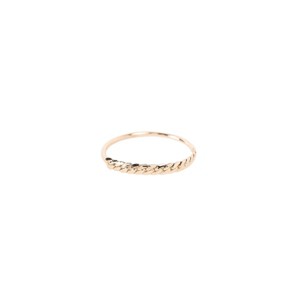 Slickblue Gold Braided Link Ring, Smooth Band with Structured Trim, Thin Delicate Style, 0.7" Diameter - 1 of 3