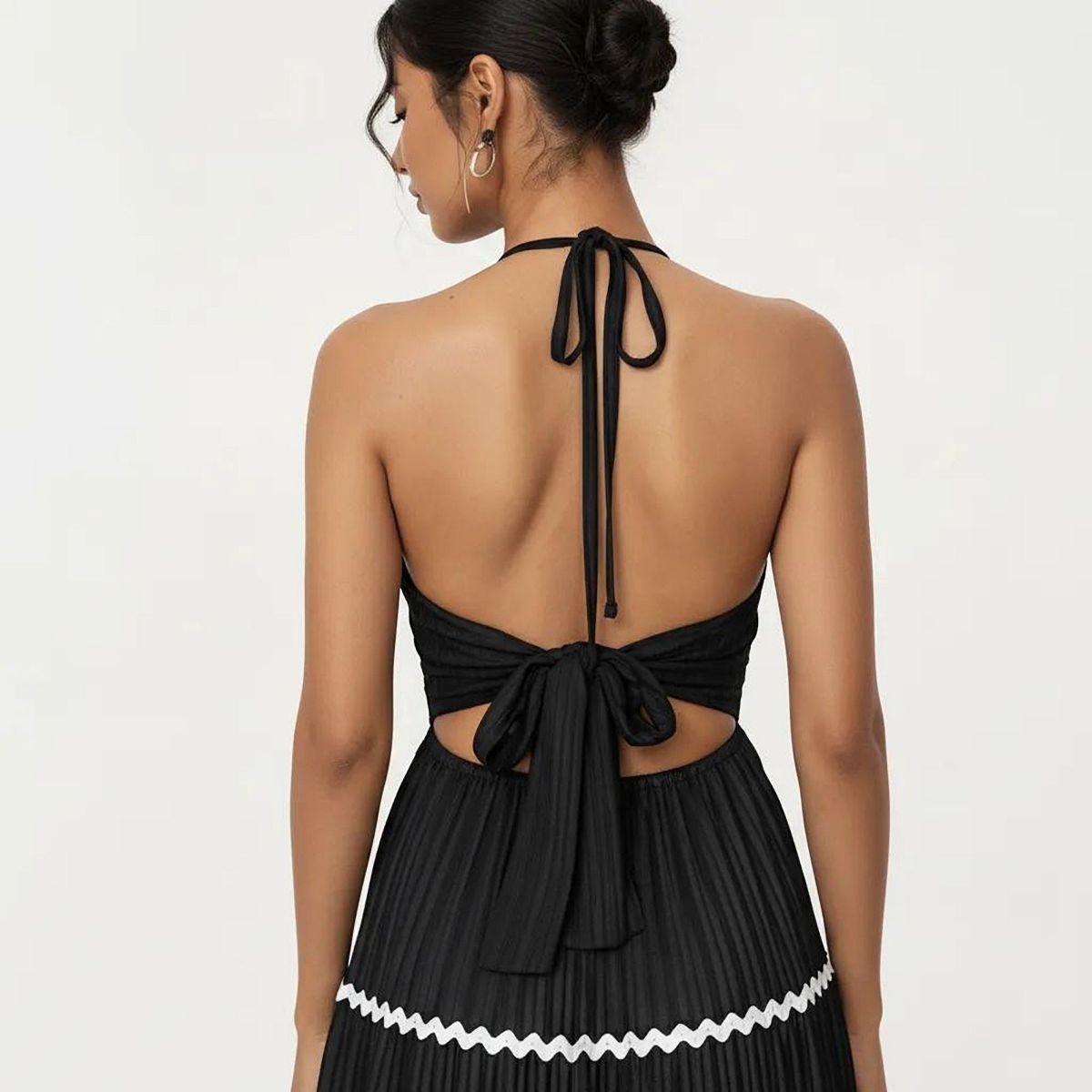 Anna-Kaci Women's Halter Neck Maxi Dress with Pleated Skirt and Tiered Trim Detail - thumbnail 6