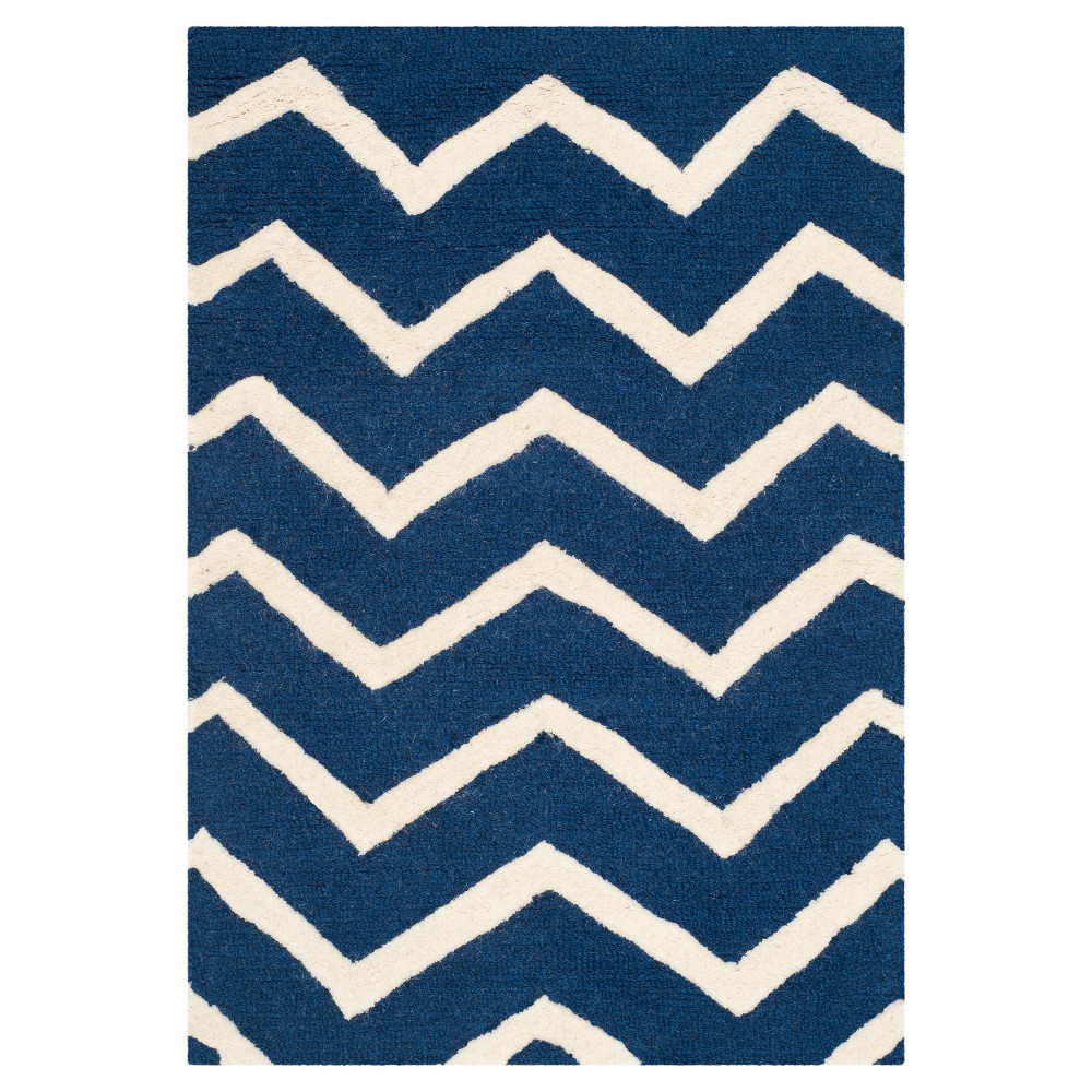 2'x3' Chevron Accent Rug Navy - Safavieh