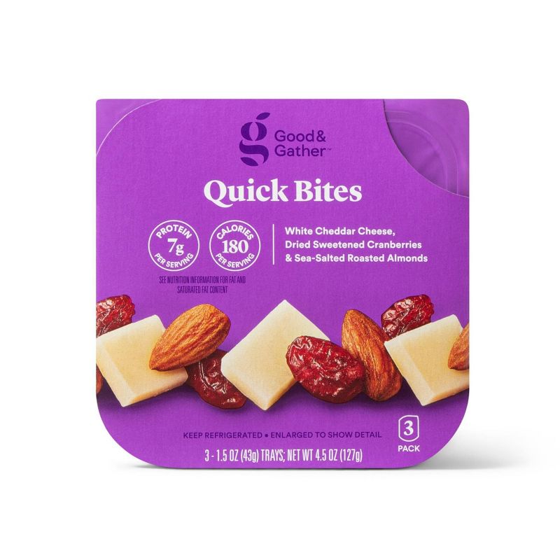 Quick Bites White Cheddar Cheese, Dried Sweetened Cranberries &#38; Sea-Salted Roasted Almonds - 4.5oz/3ct - Good &#38; Gather&#8482;, 1 of 7