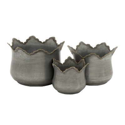 Set of 3 Farmhouse Petal- Edge Iron Novelty Planters - Olivia & May