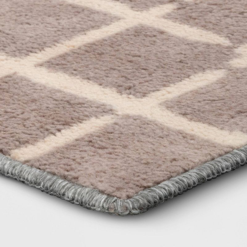 4&#39;x5&#39;6&#34; Washable Small Checkered Area Rug Gray - Room Essentials&#8482;, 3 of 5