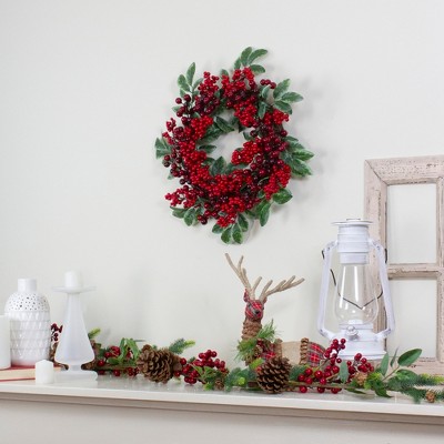 18-Inch Red Berry and Green Leaf Artificial Christmas Wreath
