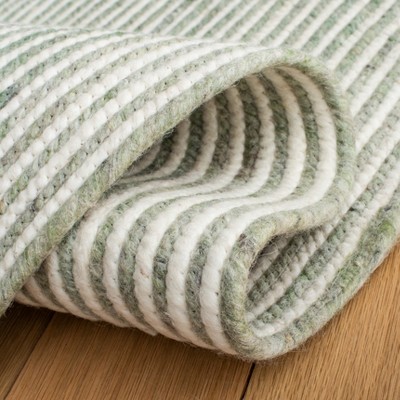Braided BRD905 Hand Woven Area Rug - Green/Ivory - 5'x7' Oval - Safavieh.