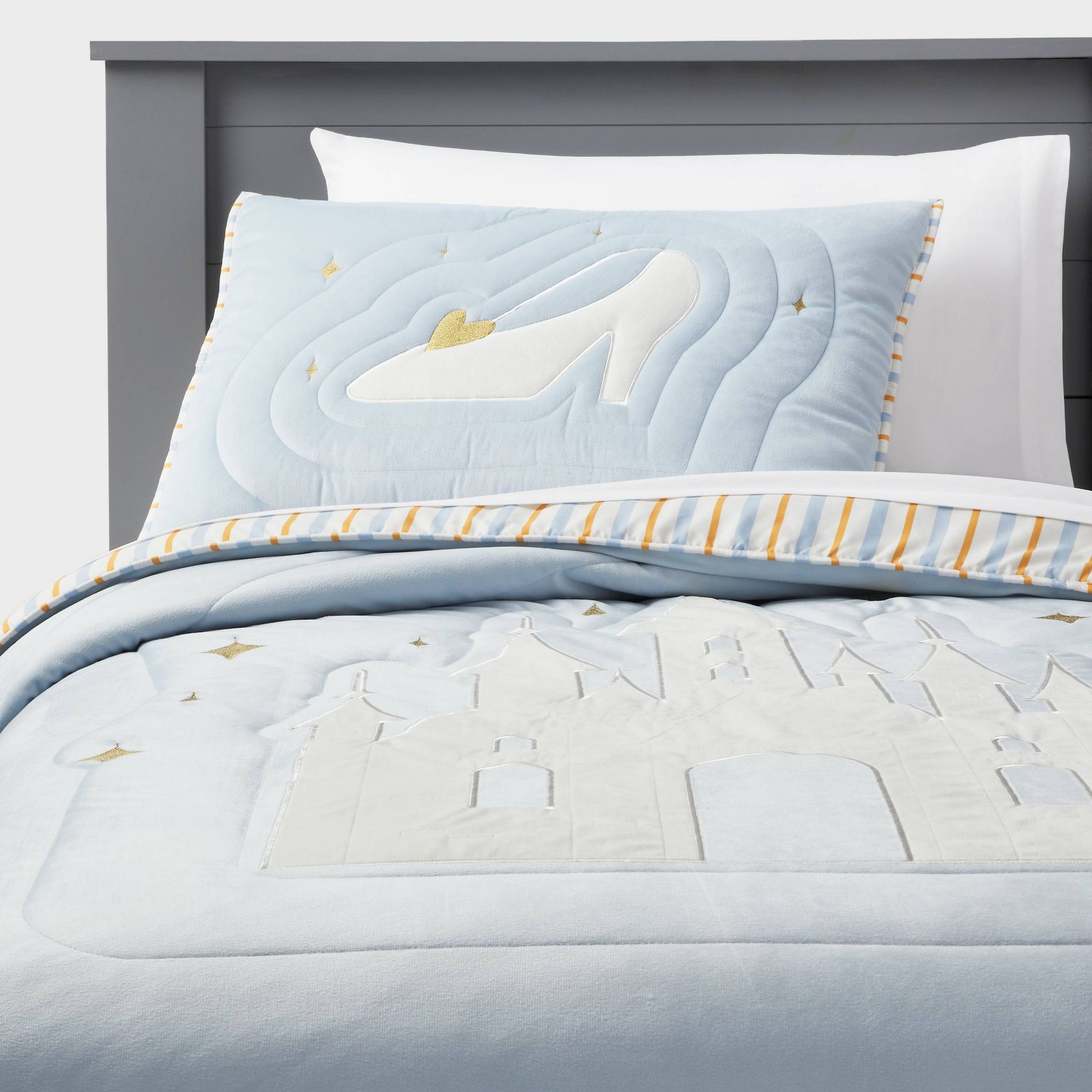 Twin Princess Castle Kids' Quilt - The Disney Collection by Pillowfort™