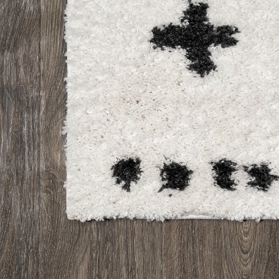 Reversible White/Black Geometric Shag Synthetic Area Rug