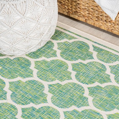 Cream and Green Synthetic Trellis 5' Square Reversible Rug