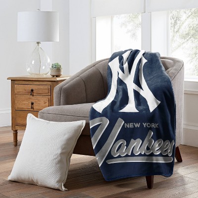 New York Yankees Navy Raschel Throw Blanket 50 x 60