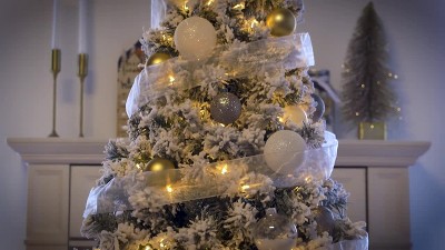 4.5ft White Snow Flocked Pre-Lit Pencil Christmas Tree