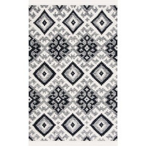 Kilim KLM528 Hand Loomed Area Rug  - Safavieh - 1 of 4