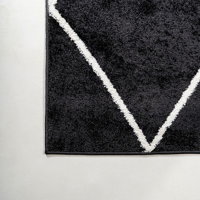 Reversible Diamond Trellis Black/White Synthetic Runner Rug - 2x10 ft