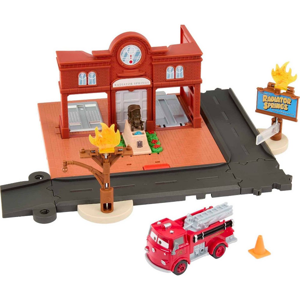Photos - Doll Accessories Disney Cars Red Fire Station Playset