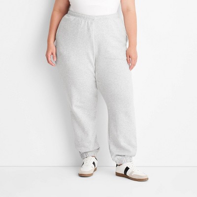 Women's Leisure Studio Mid-Rise Fleece Essential Joggers - Universal Thread™
