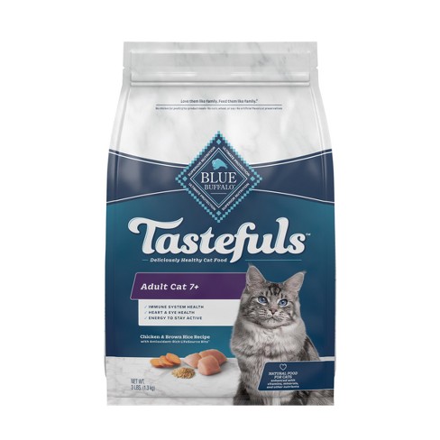 Blue Buffalo Tastefuls With Chicken Adult 7 Natural Dry Cat Food