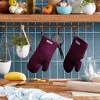 KITCHENAID Asteroid Oven Mitt 2-Pack Set, Boysenberry Purple, 7"x12.5" - 4 of 4