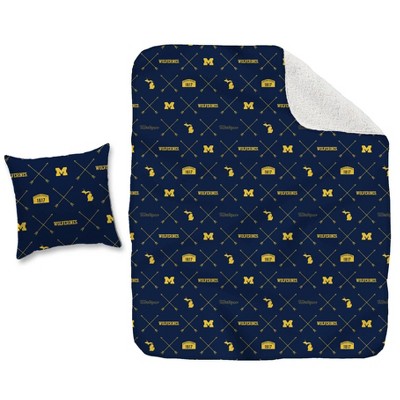 NCAA Michigan Wolverines Flannel Arrow Repeat Combo Pack