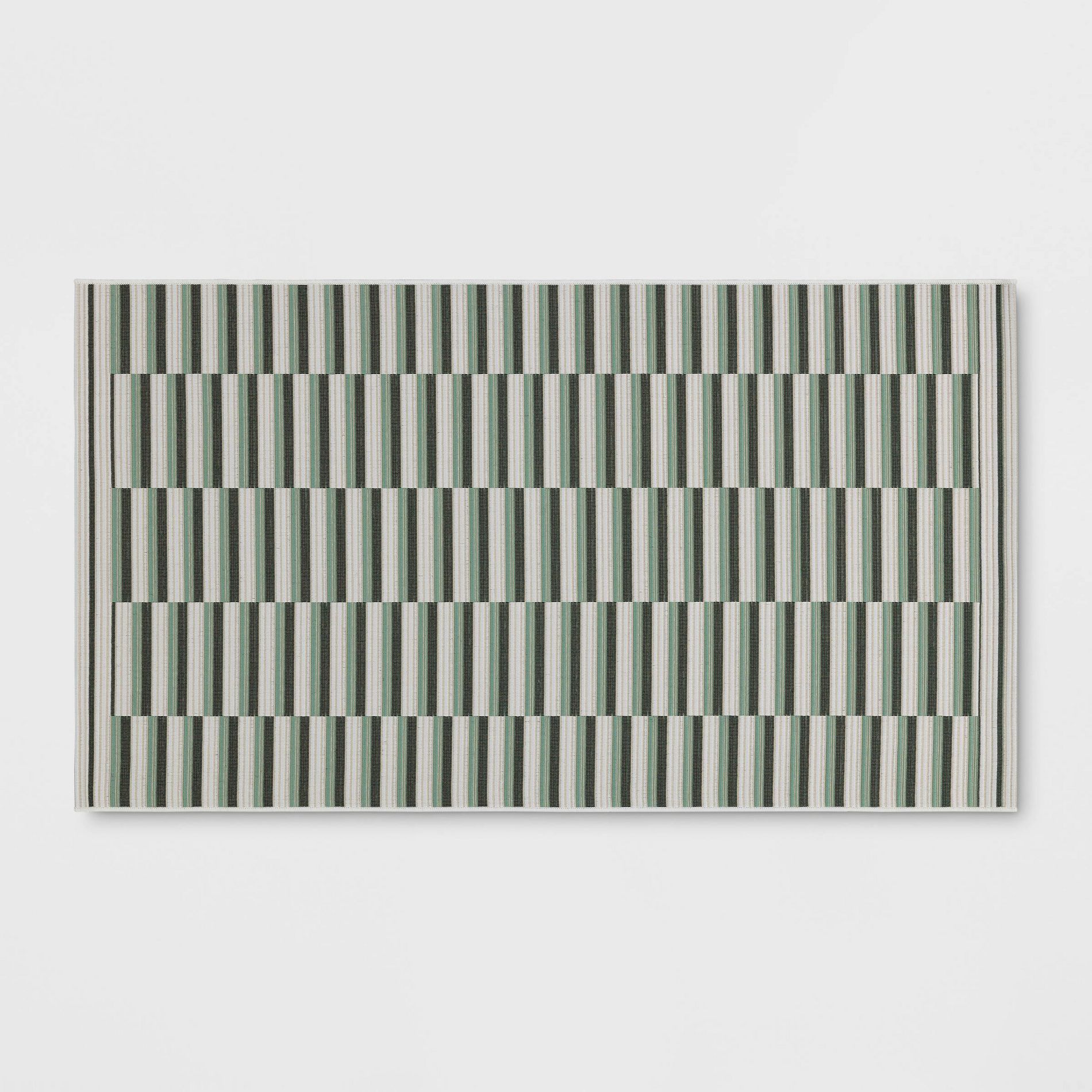 3'11"x5'5" Color Blocked Striped Rectangular Indoor Outdoor Area Rug Green - Room Essentials™