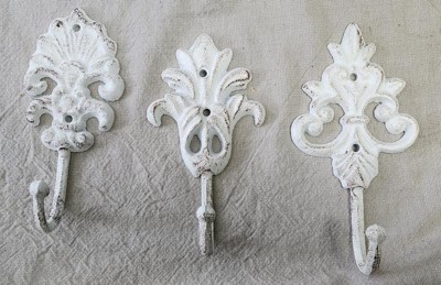 Things2Die4 Set of 3 White Cast Iron Dog Paw Wall Hooks Decorative