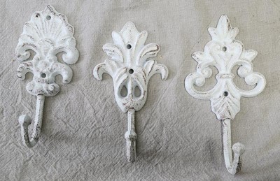 Farmlyn Creek 3 Pack Cast Iron Coat Hooks With Screws, Wall