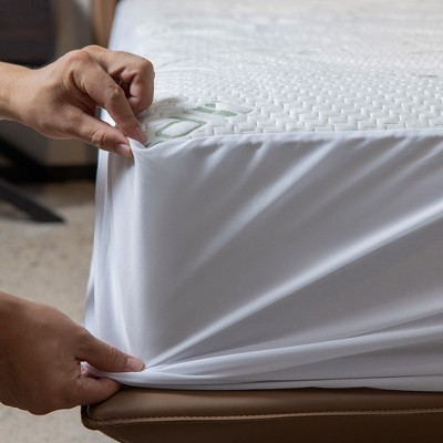 King Size White Bamboo Waterproof Mattress Protector