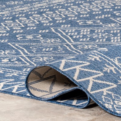 Coastal Charm Blue Synthetic 3' 9" x 5' 7" Indoor/Outdoor Area Rug