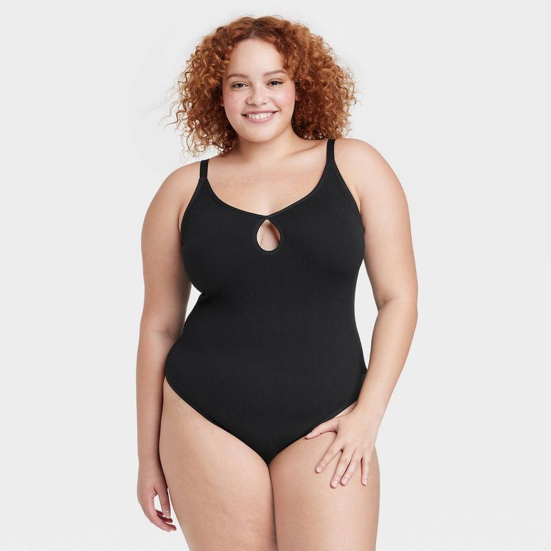 Women's Seamless Bodysuit with Keyhole - Colsie™, 2 of 10
