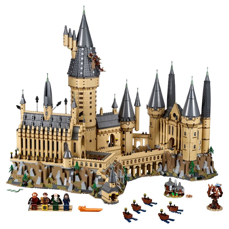 LEGO Harry Potter Hogwarts Castle Toy 71043, 3 of 9