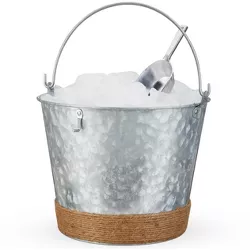 Twine Seaside Ice Bucket with Scoop, Jute Rope Wrapped Farmhouse Galvanized Metal Beverage Tub for Drinks, 1 Gallon, Set of 1