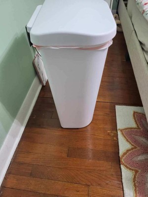 Sterilite 11 Gal. Slim Handsfree Portable Wastebasket Trash Can, White (12  Pack), 1 Piece - Harris Teeter