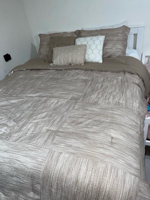 Kelan 7pc Printed Seersucker newest Comforter Set by Madison Park