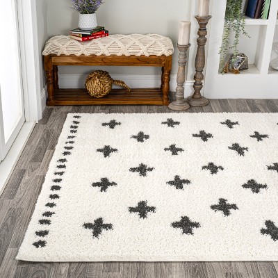 Cristo Berber-Inspired White & Black Geometric Shag Rug 4' x 6'