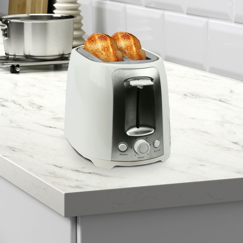 Brentwood 2 Slice Cool Touch Toaster, 4 of 6