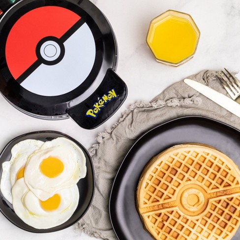 Uncanny Brands Pokemon Pikachu Mini Waffle Maker Kitchen Appliance