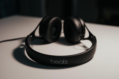 Beats discount ep weight