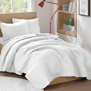 Double Sided Quilt Set, Lightweight White Coverlet with Sham, Twin/Twin XL 66x90 2 Piece - 1 of 4